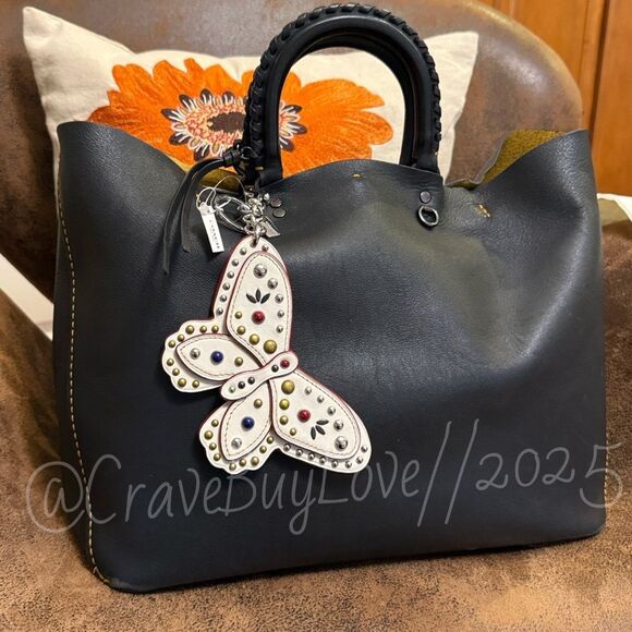 COACH BUTTERFLY BAG CHARM LARGE LEATHER WESTERN RIVETS STUDS KEY CHAIN NEW NWT - Picture 3 of 14